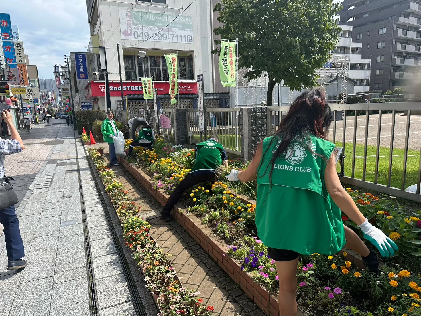 クリーンアクティビティ 花壇花植え
